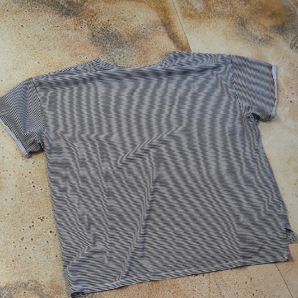 Arizona Jean Company | Black and White Striped Tee with Sequin Unicorn Size 3XL - Picture 4 of 7